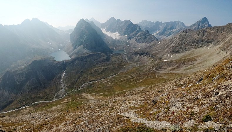 Ручей Медвежий, ледник Азаровой