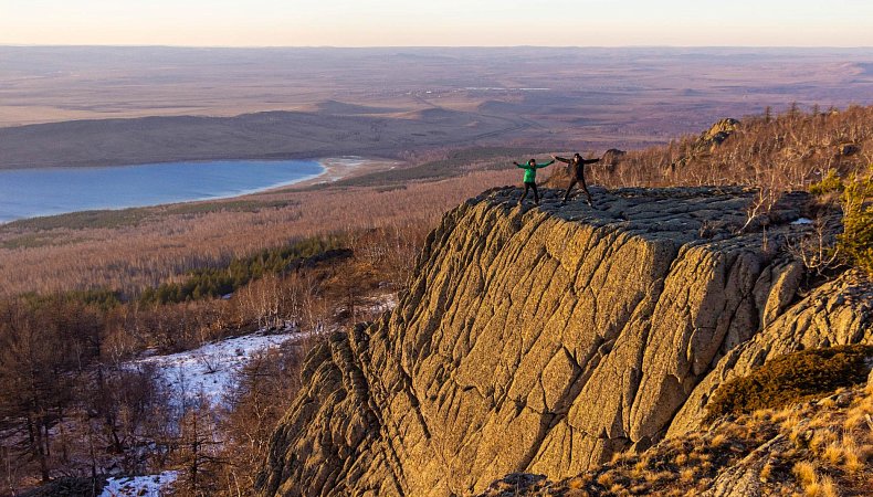 Гора Караташ и озеро Талкас