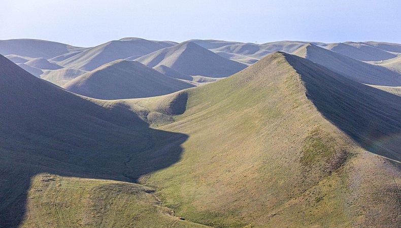 Долгие горы, вид с Верблюжки