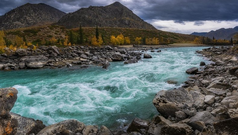 Ильгуменский порог на Катуни. Фото - Сергей Межин