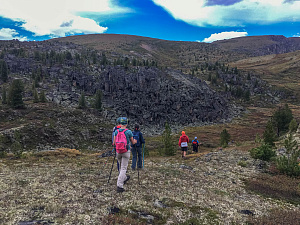 Спуск с Маргасанской сопки. Фото - Лена Сенцова